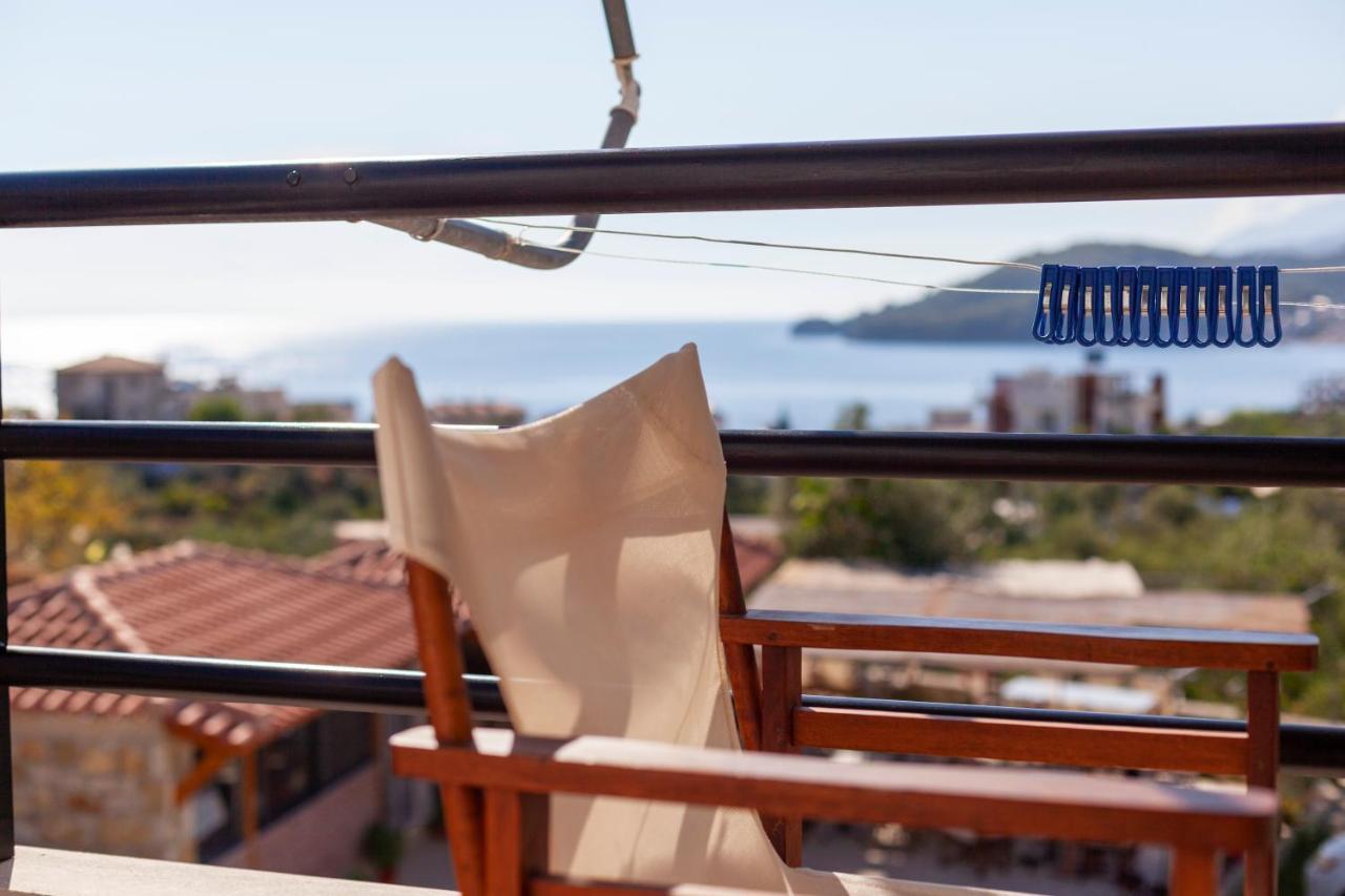 Toni Retzo Rooms Himare Esterno foto