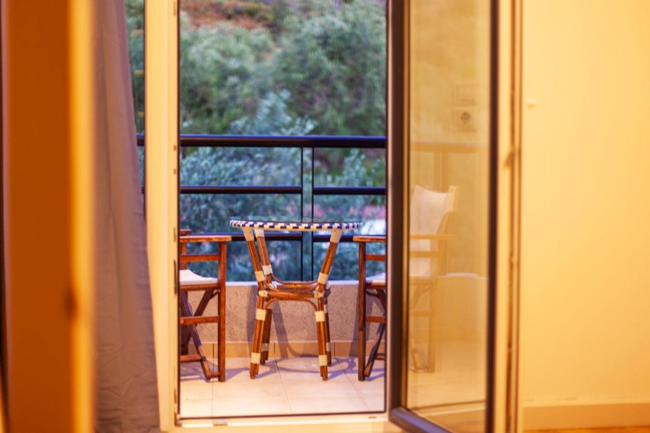 Toni Retzo Rooms Himare Esterno foto