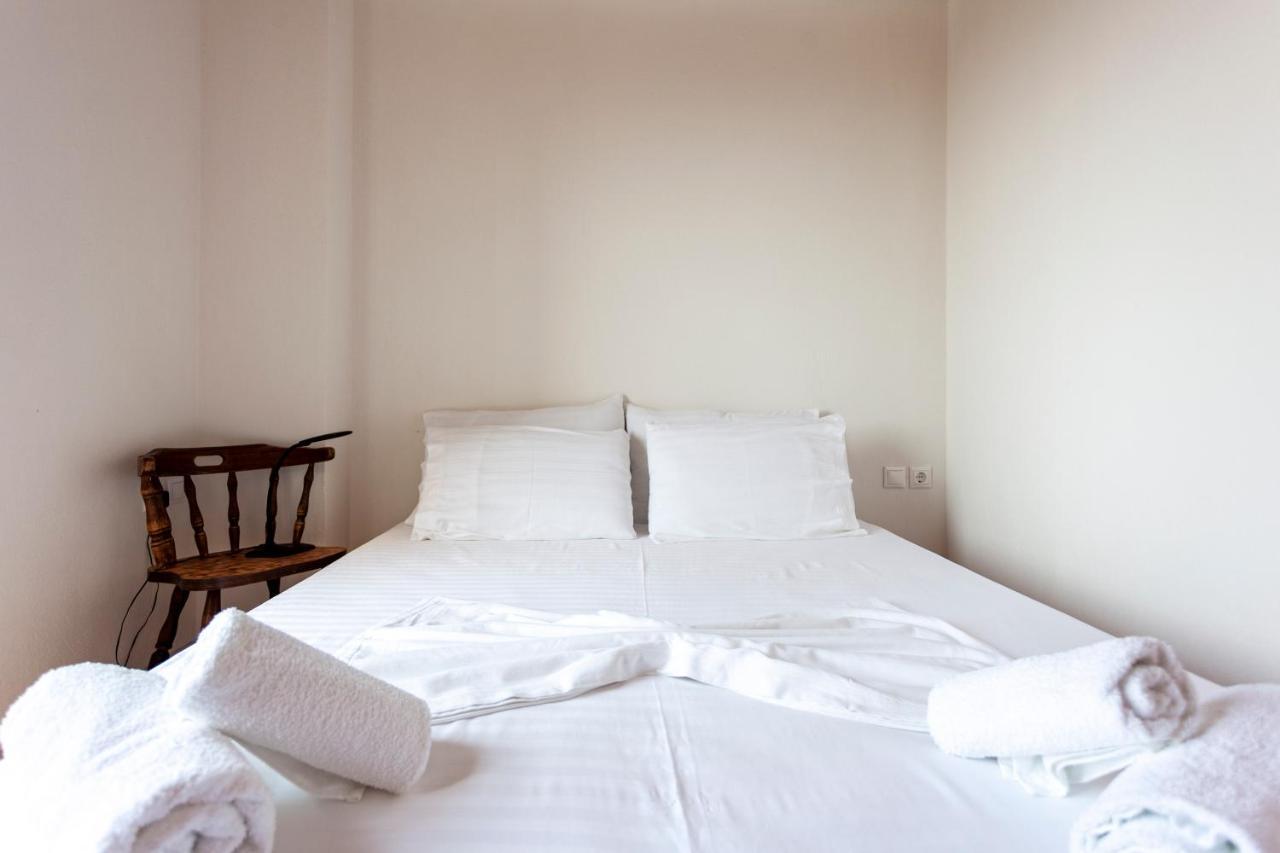 Toni Retzo Rooms Himare Esterno foto