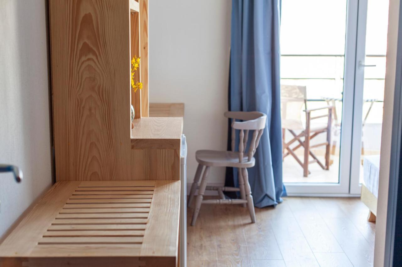 Toni Retzo Rooms Himare Esterno foto