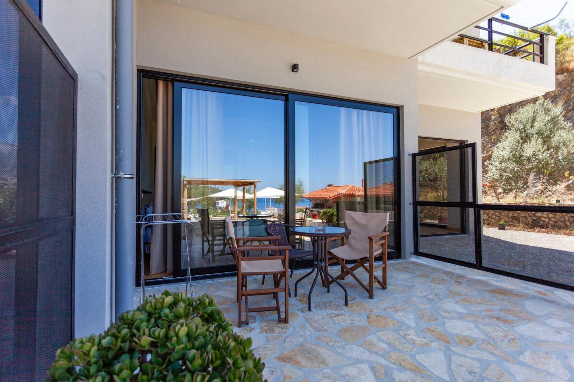 Toni Retzo Rooms Himare Esterno foto