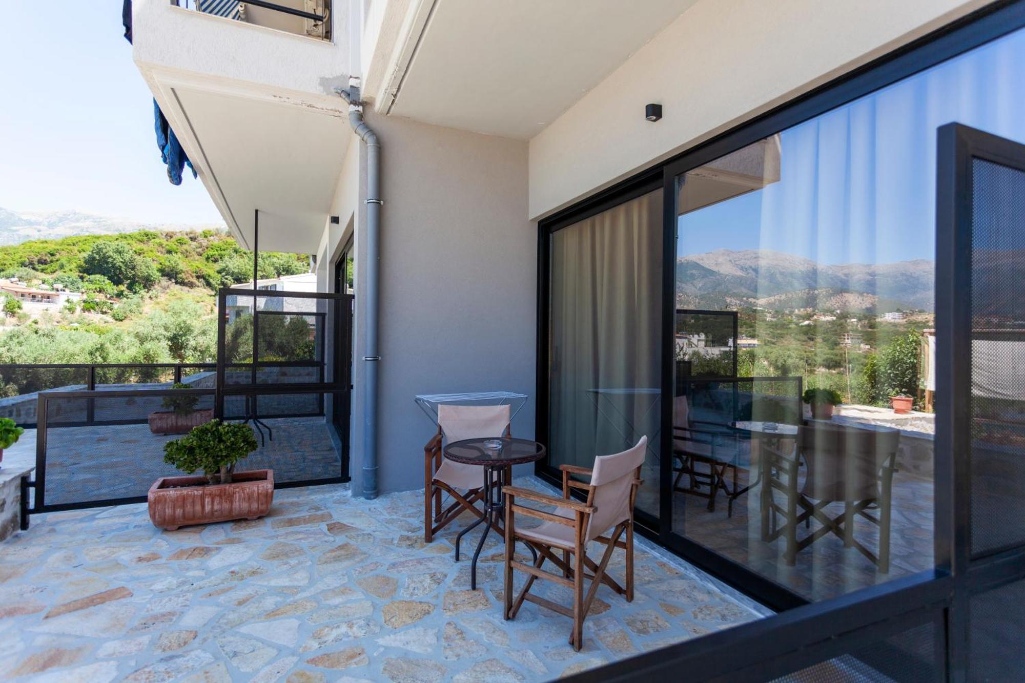 Toni Retzo Rooms Himare Esterno foto
